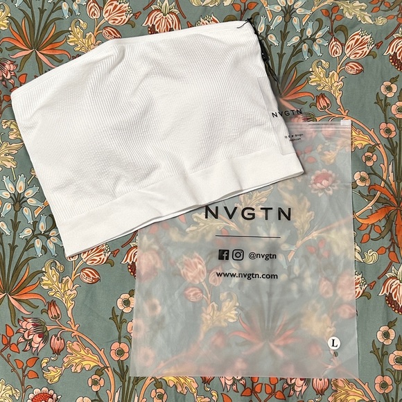 SOLD* NVGTN White Conquer Ribbed Seamless Bra - Picture 5 of 5